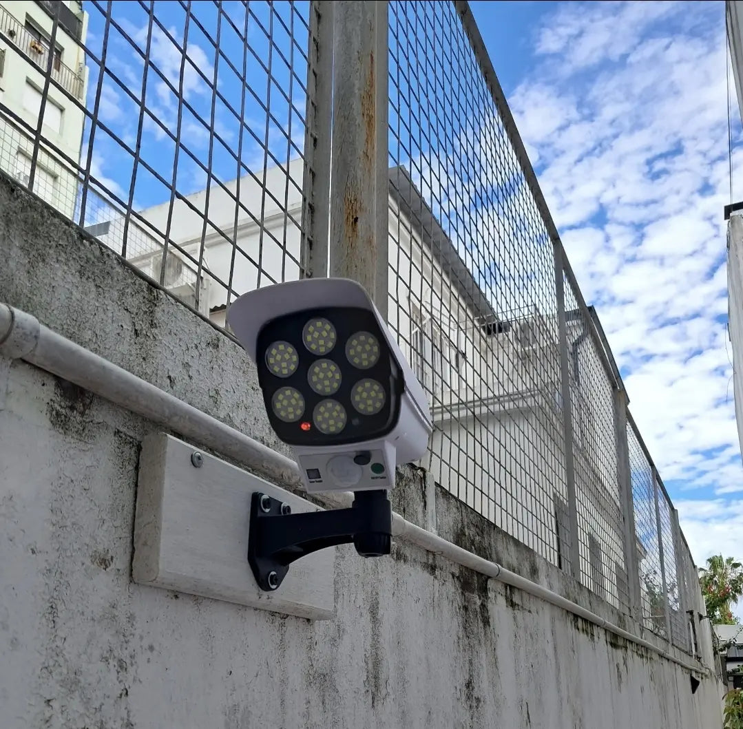 Iluminá y protegé tus exteriores sin cables ni electricidad